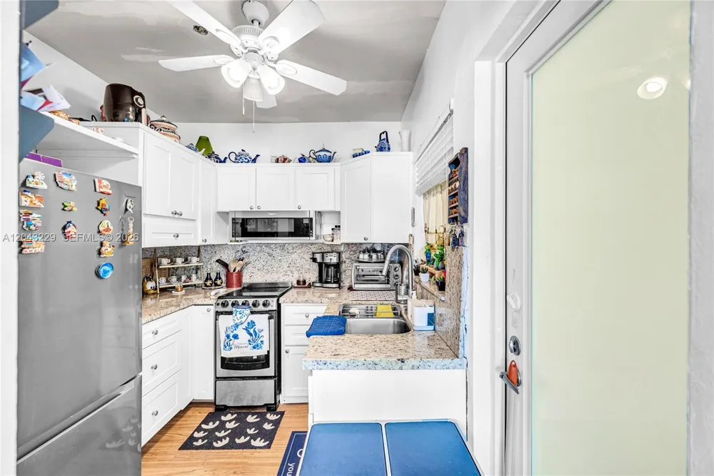 9281 W Bay Harbor Dr #15 Bay Harbor Islands, FL 33154