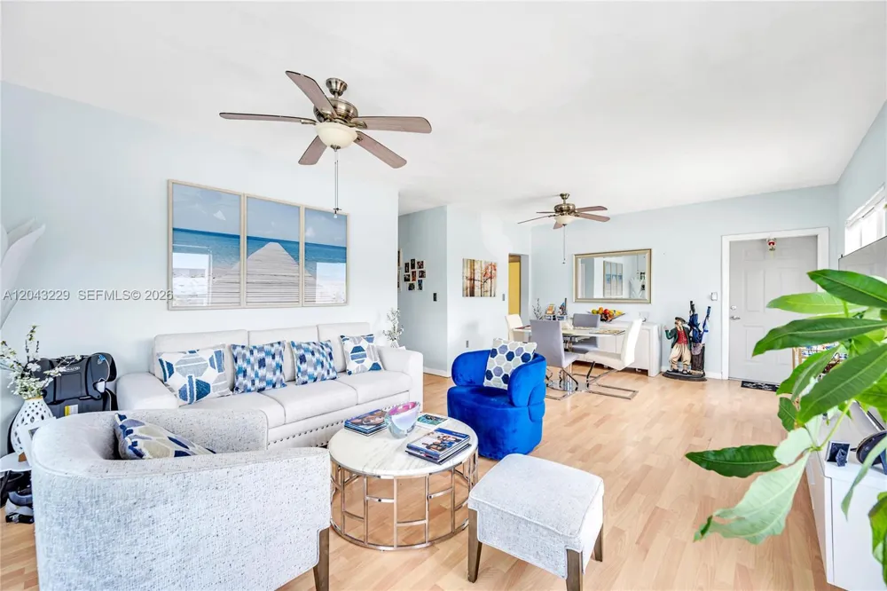 9281 W Bay Harbor Dr #15 Bay Harbor Islands, FL 33154