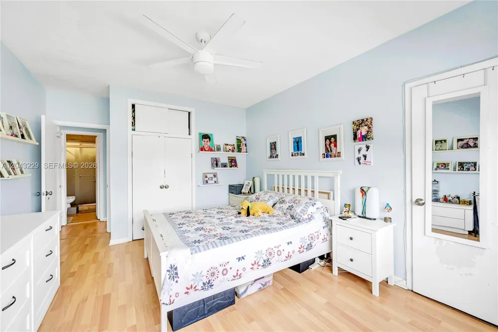 9281 W Bay Harbor Dr #15 Bay Harbor Islands, FL 33154