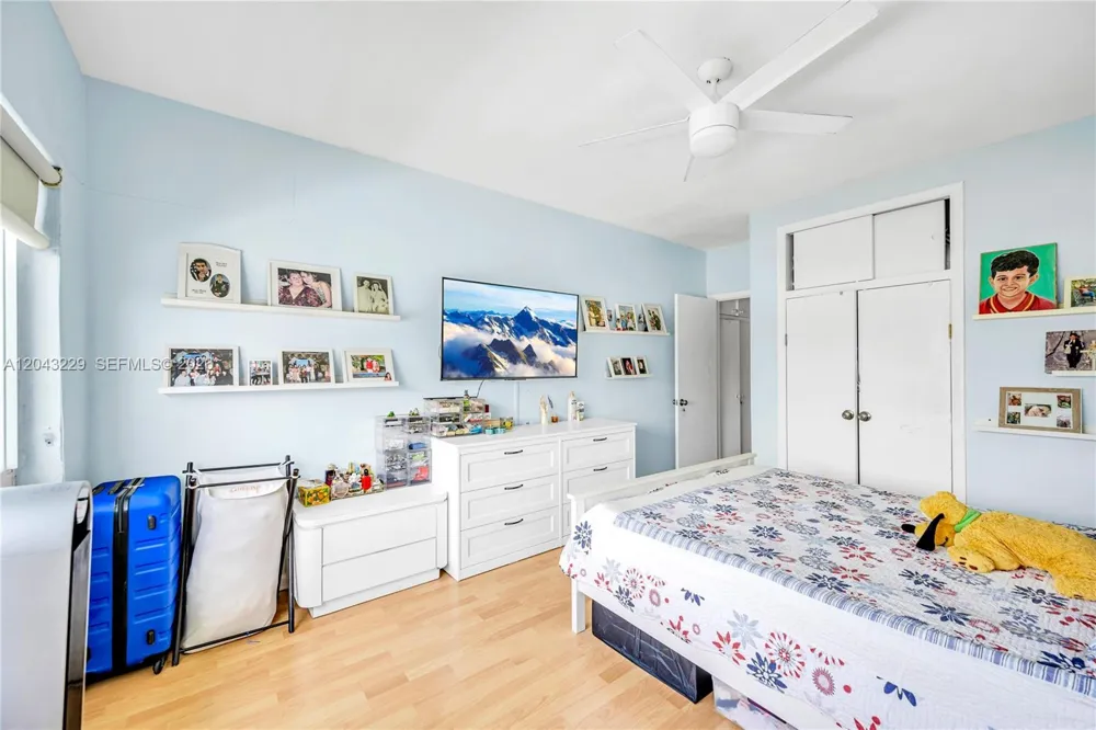 9281 W Bay Harbor Dr #15 Bay Harbor Islands, FL 33154