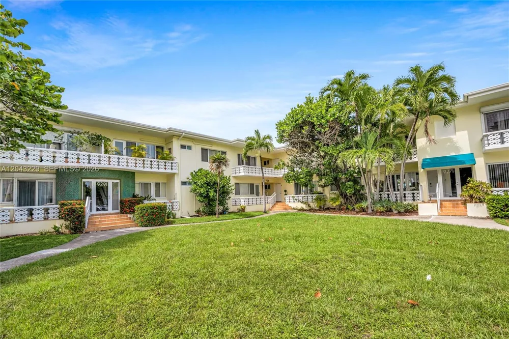 9281 W Bay Harbor Dr #15 Bay Harbor Islands, FL 33154