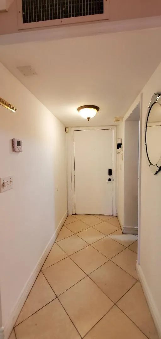 7500 NW 1st Court #102-3 Plantation, FL 33317