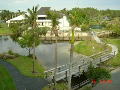 7500 NW 1st Court #102-3 Plantation, FL 33317