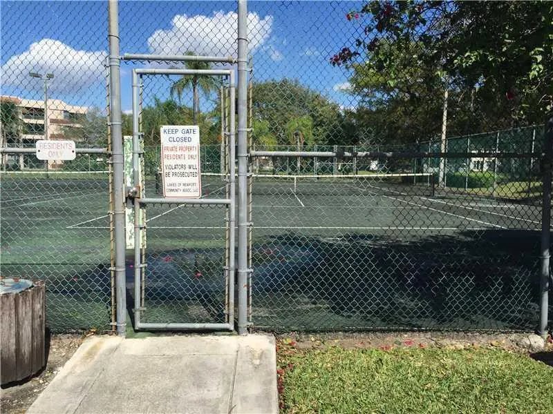 7500 NW 1st Court #102-3 Plantation, FL 33317