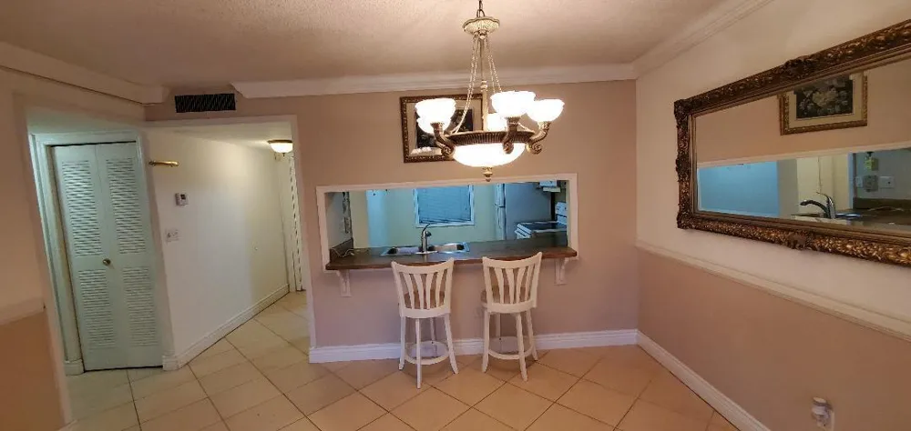 7500 NW 1st Court #102-3 Plantation, FL 33317