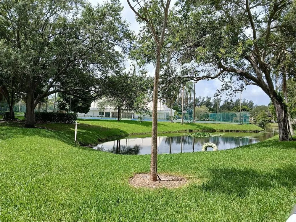 7500 NW 1st Court #102-3 Plantation, FL 33317