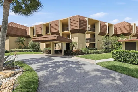 5344 Woodland Lakes Drive #223