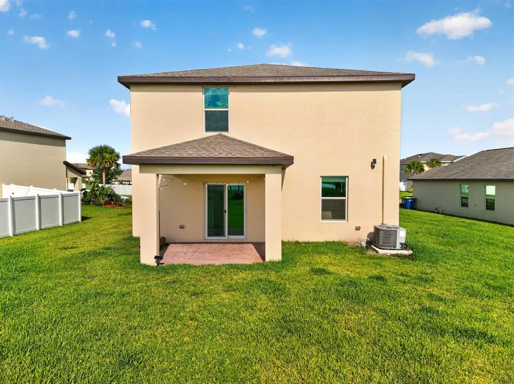 950 Bent Creek Drive Fort Pierce, FL 34947