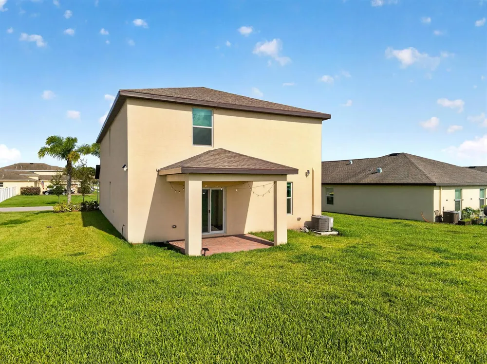 950 Bent Creek Drive Fort Pierce, FL 34947