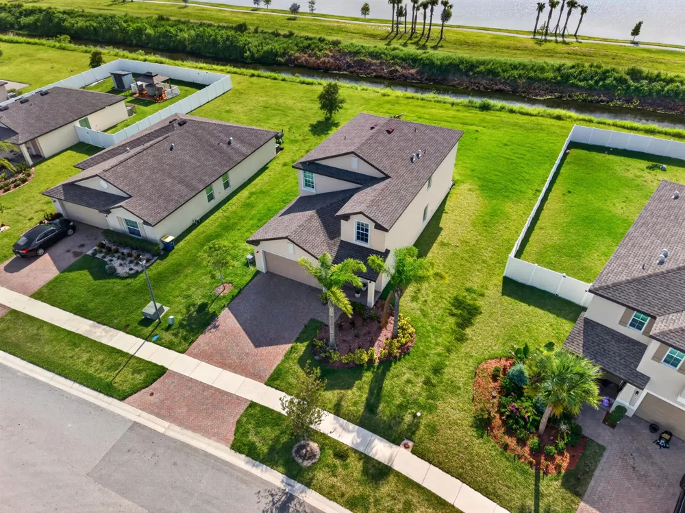 950 Bent Creek Drive Fort Pierce, FL 34947