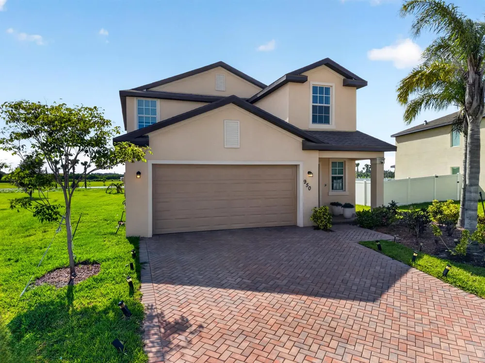950 Bent Creek Drive Fort Pierce, FL 34947