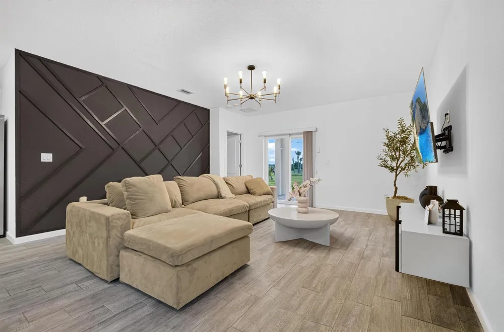 950 Bent Creek Drive Fort Pierce, FL 34947
