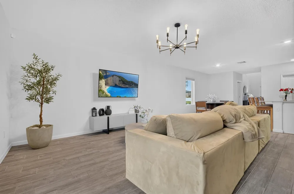 950 Bent Creek Drive Fort Pierce, FL 34947