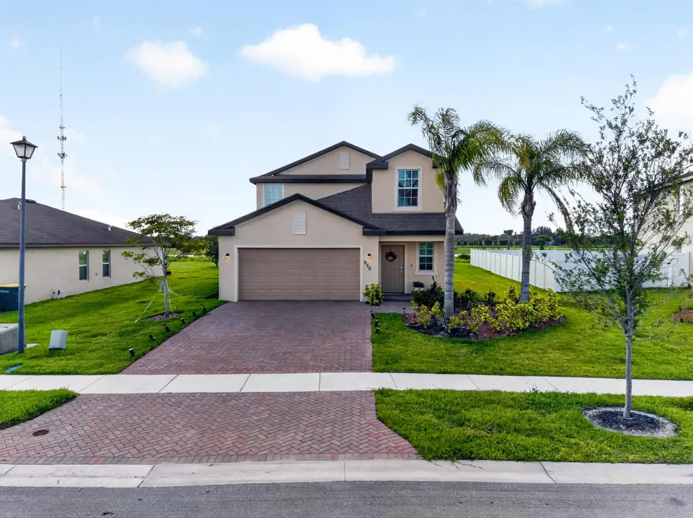 950 Bent Creek Drive Fort Pierce, FL 34947