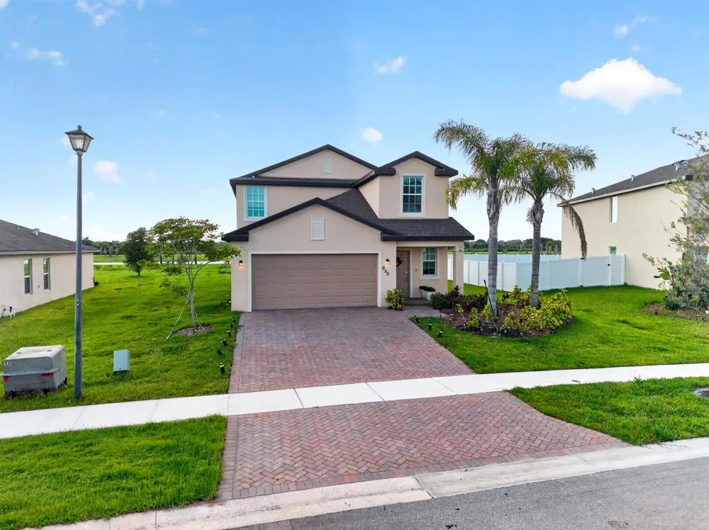 950 Bent Creek Drive Fort Pierce, FL 34947