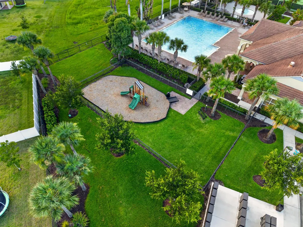 950 Bent Creek Drive Fort Pierce, FL 34947