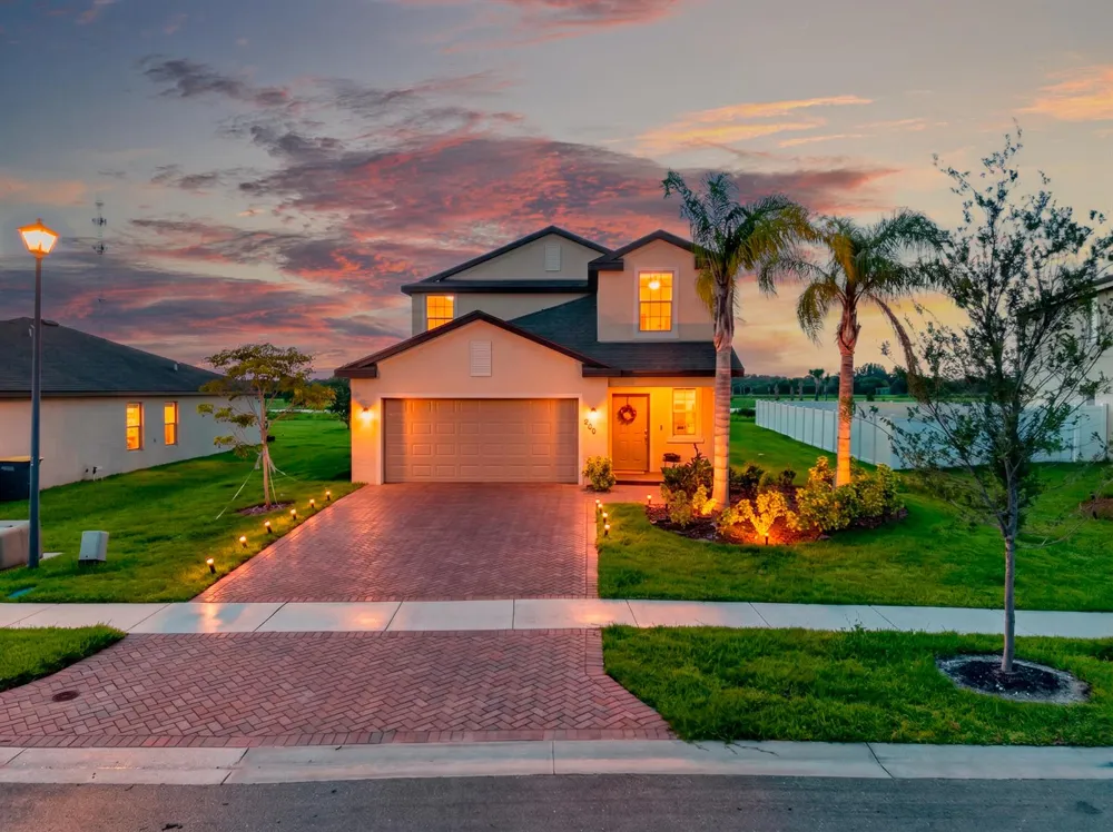950 Bent Creek Drive Fort Pierce, FL 34947