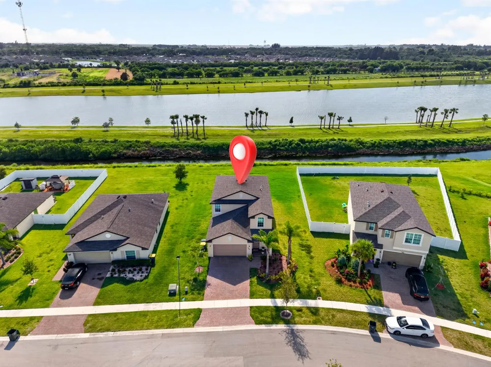 950 Bent Creek Drive Fort Pierce, FL 34947