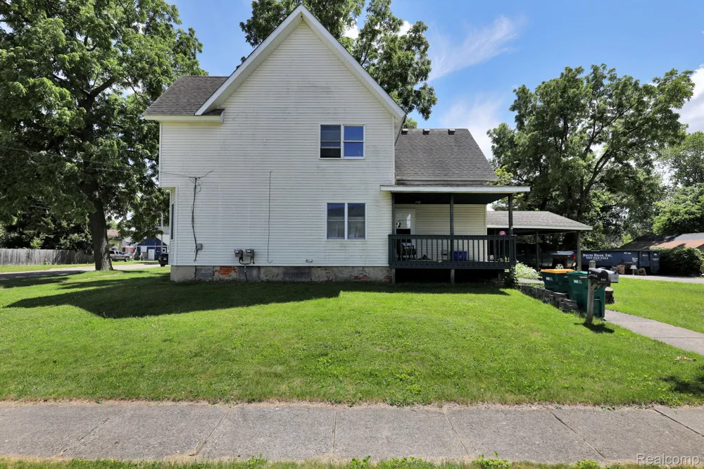 105 Scougle Street Durand City, MI 48429