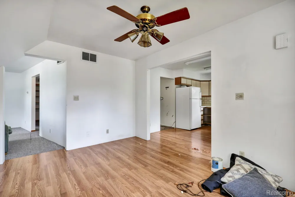 105 Scougle Street Durand City, MI 48429