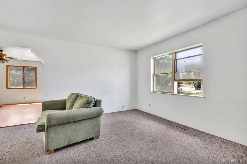 105 Scougle Street Durand City, MI 48429