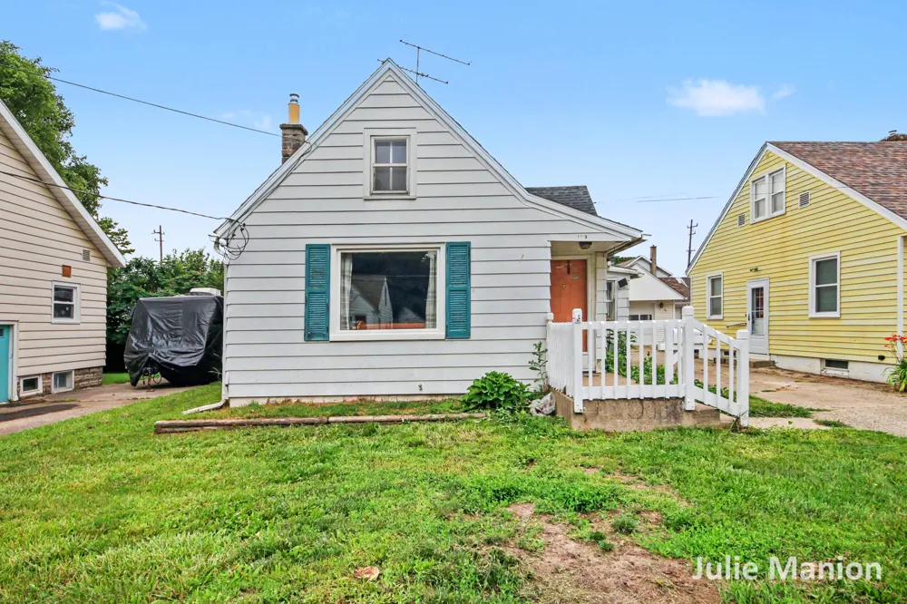 1829 Delwood Avenue SW Wyoming City, MI 49509