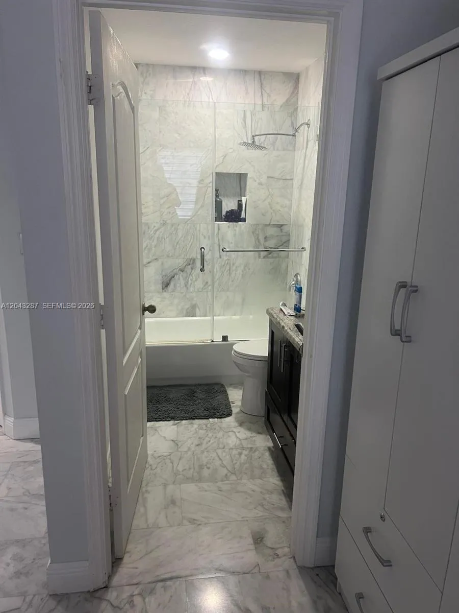 4301 SW 160th Ave #215 Miramar, FL 33027