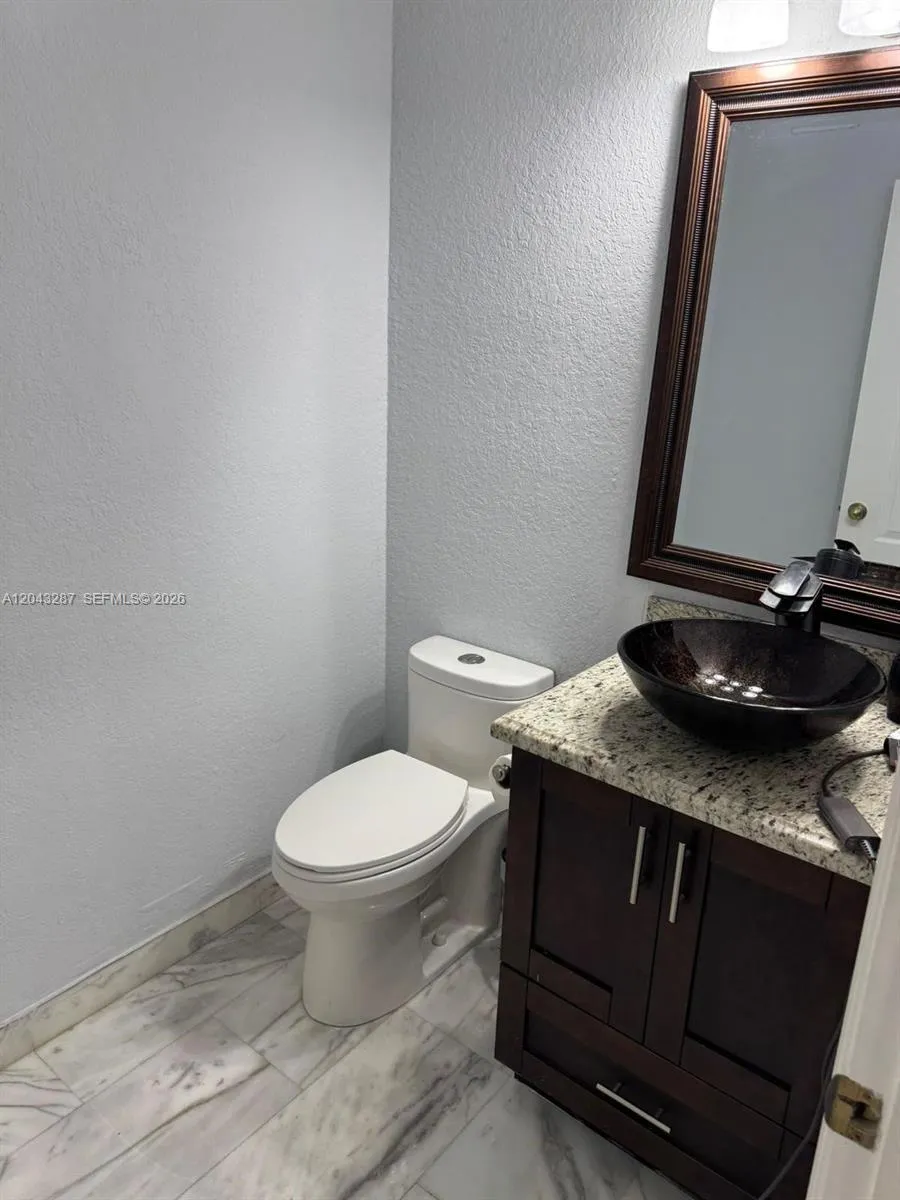 4301 SW 160th Ave #215 Miramar, FL 33027