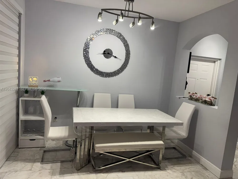 4301 SW 160th Ave #215 Miramar, FL 33027