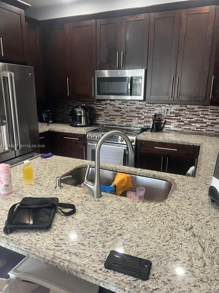 4301 SW 160th Ave #215 Miramar, FL 33027