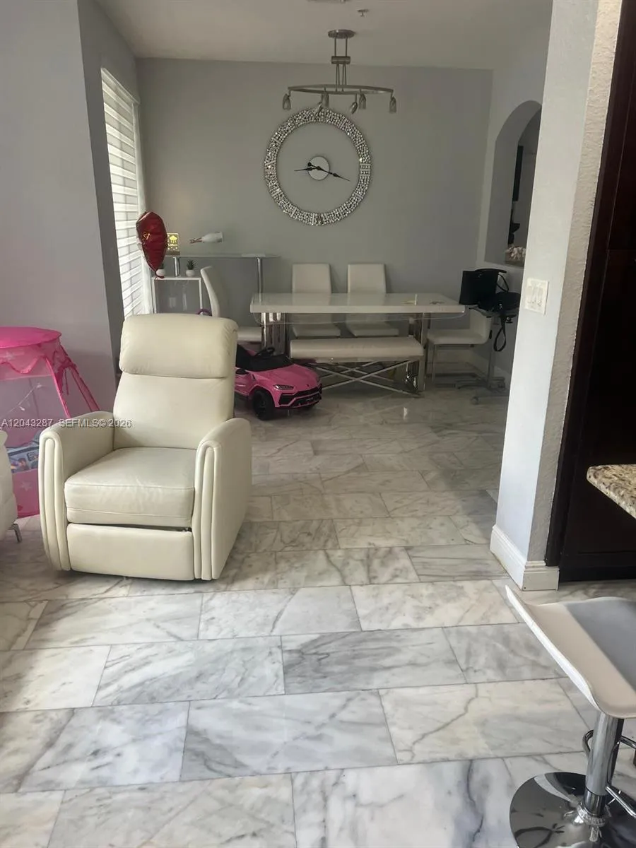 4301 SW 160th Ave #215 Miramar, FL 33027