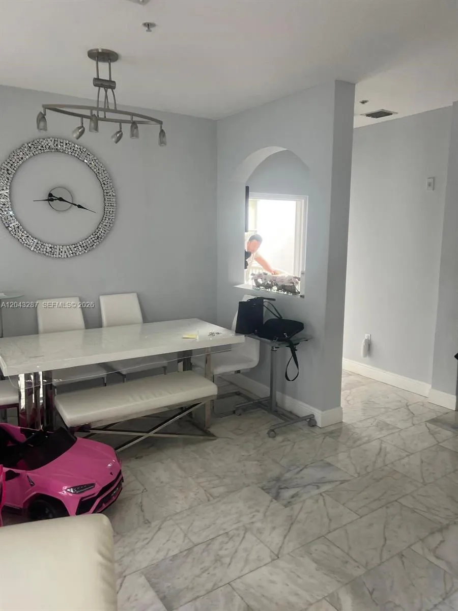 4301 SW 160th Ave #215 Miramar, FL 33027