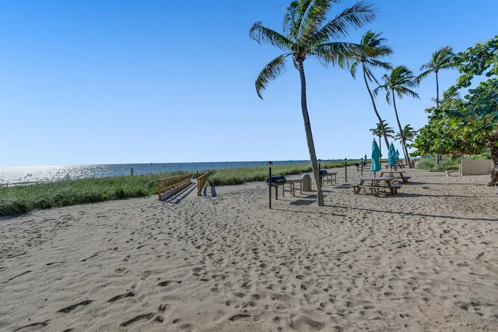 5000 Ocean Boulevard #1403 Lauderdale By The Sea, FL 33308