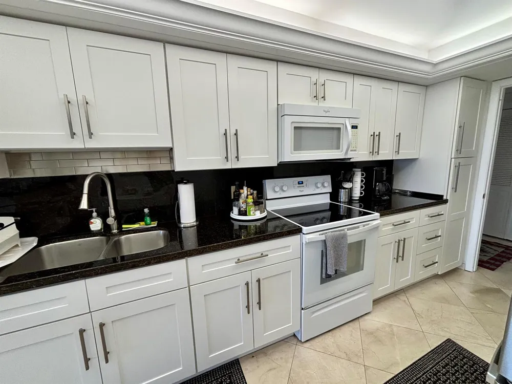 4900 Ocean Boulevard #517 Lauderdale By The Sea, FL 33308