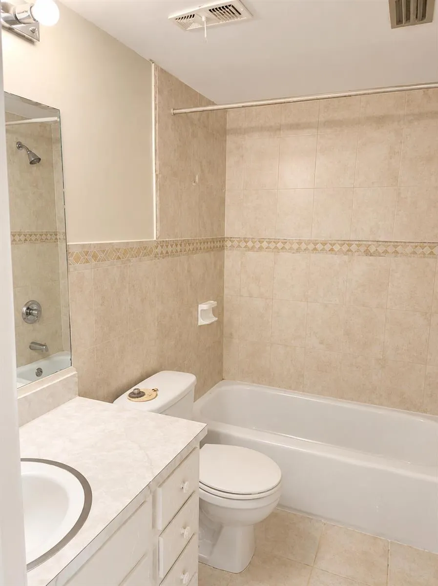 2050 Oleander Boulevard #1-105 Fort Pierce, FL 34950