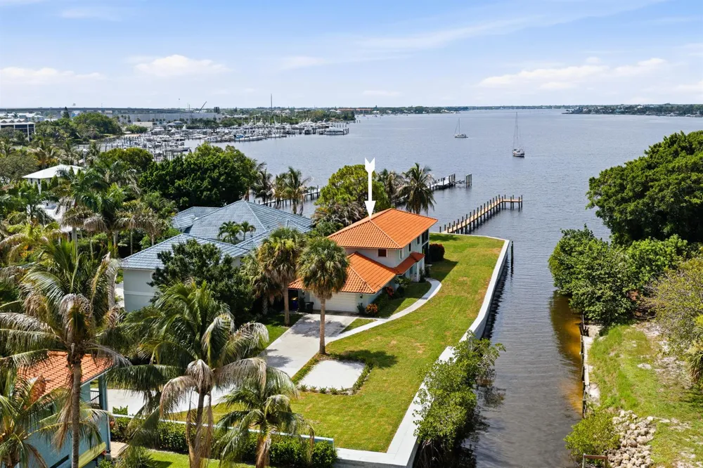 911 NW Sunset Terrace Stuart, FL 34994