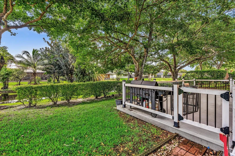 11251 Lakeview Drive #21-f Coral Springs, FL 33071