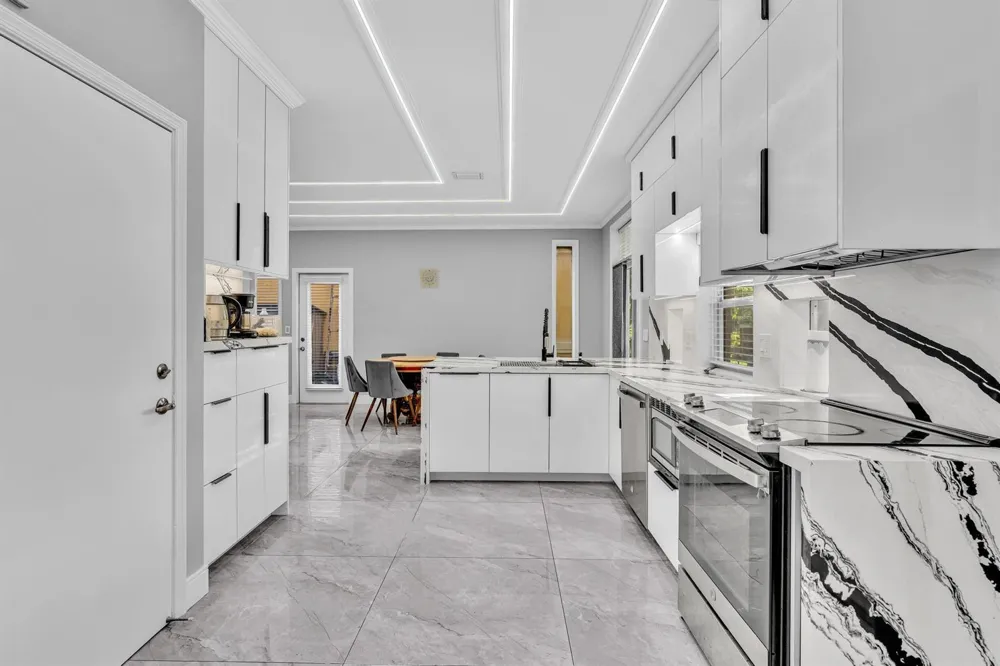 11251 Lakeview Drive #21-f Coral Springs, FL 33071