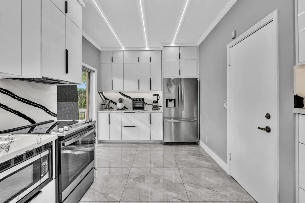 11251 Lakeview Drive #21-f Coral Springs, FL 33071