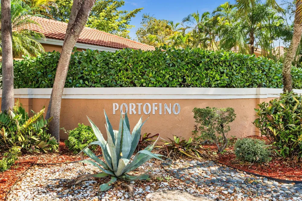 11251 Lakeview Drive #21-f Coral Springs, FL 33071