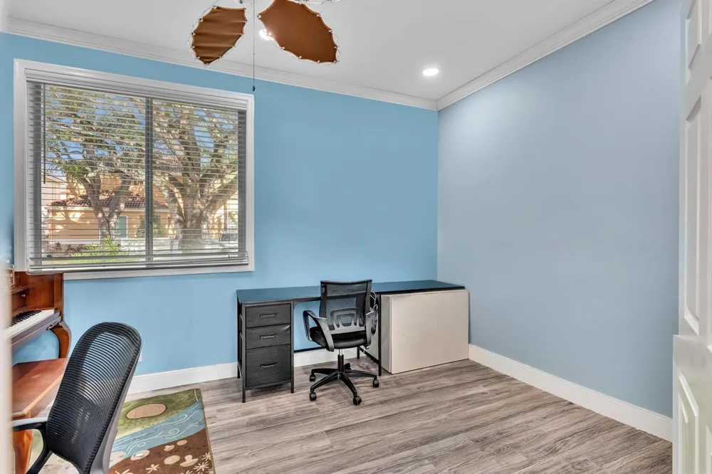 11251 Lakeview Drive #21-f Coral Springs, FL 33071