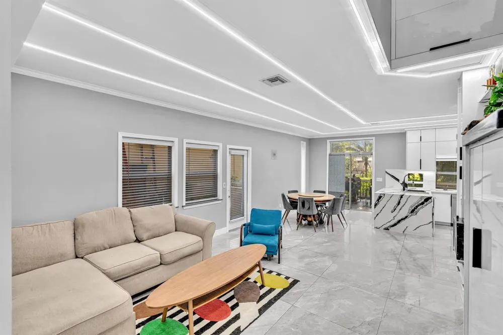 11251 Lakeview Drive #21-f Coral Springs, FL 33071