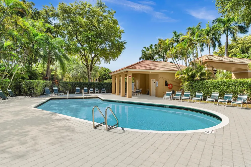 11251 Lakeview Drive #21-f Coral Springs, FL 33071