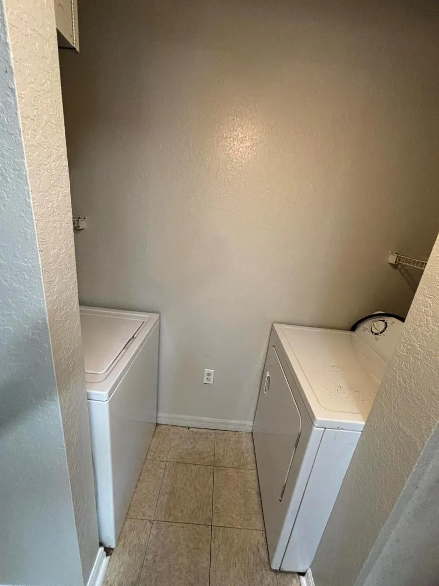 2412 Belmont Lane North Lauderdale, FL 33068