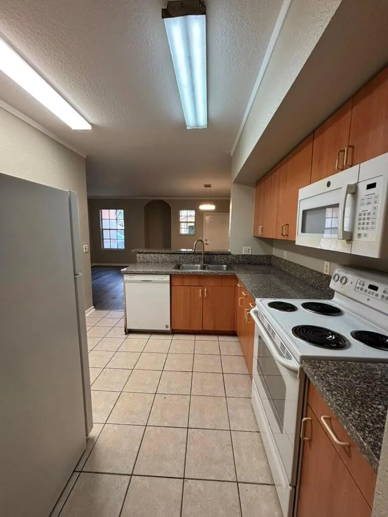 2412 Belmont Lane North Lauderdale, FL 33068
