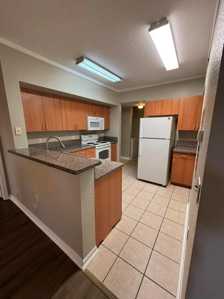 2412 Belmont Lane North Lauderdale, FL 33068