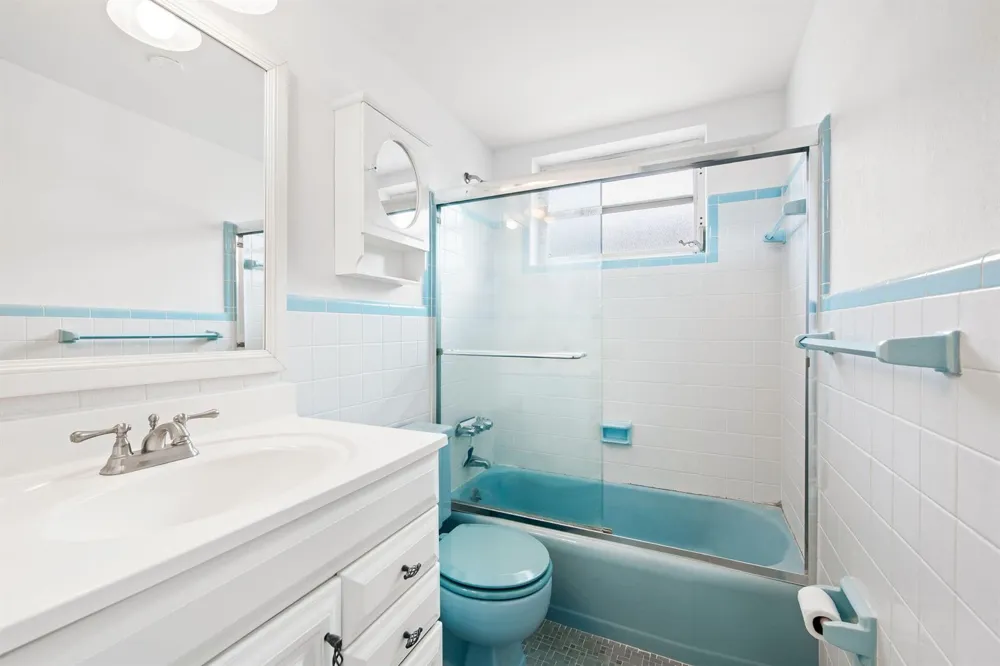 2748 NE 28th Avenue #20 Lighthouse Point, FL 33064