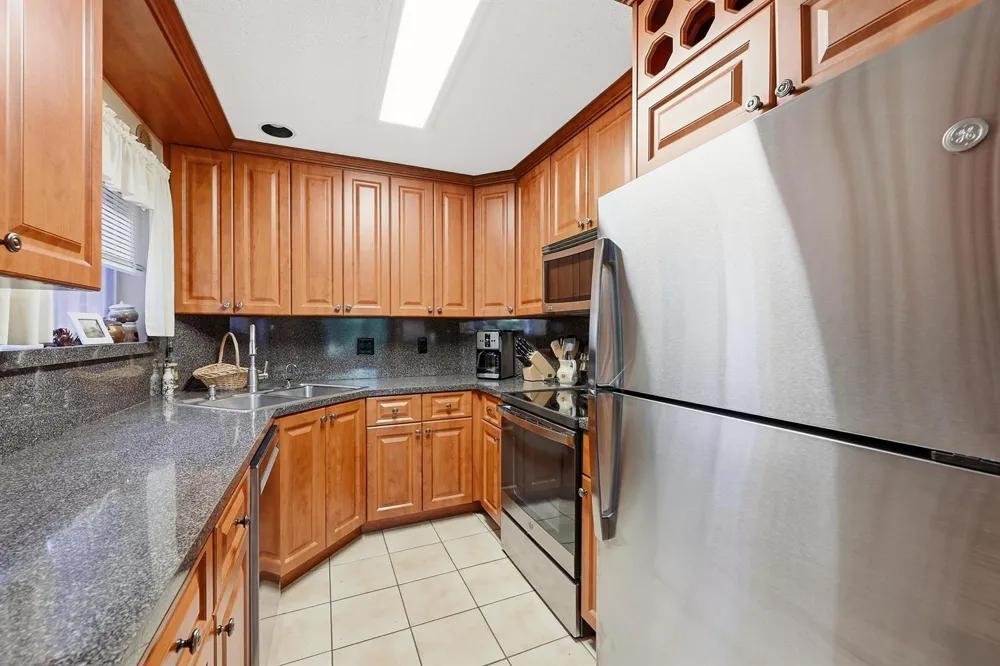 2118 Discovery Circle W Deerfield Beach, FL 33442