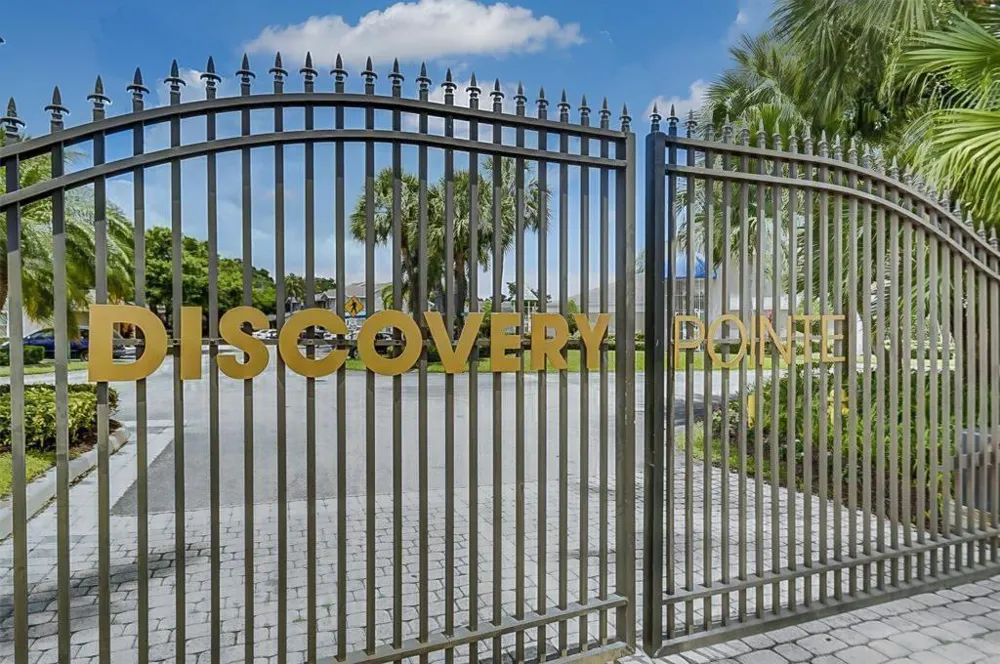 2118 Discovery Circle W Deerfield Beach, FL 33442