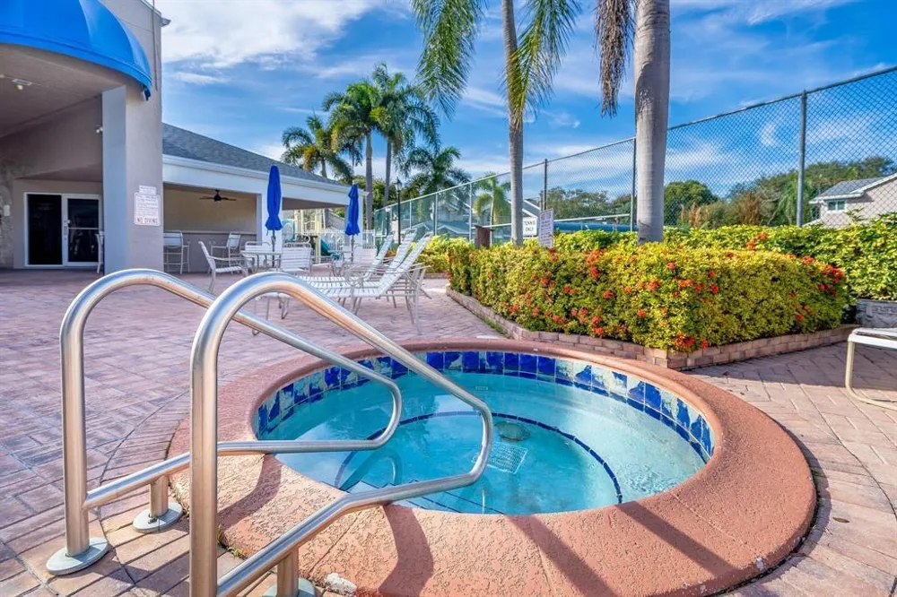 2118 Discovery Circle W Deerfield Beach, FL 33442